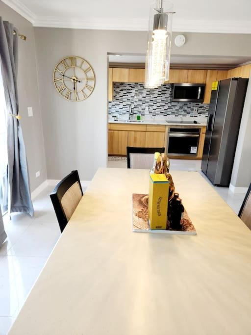 Brand New Luxurious Townhouse In Negrilヴィラ エクステリア 写真