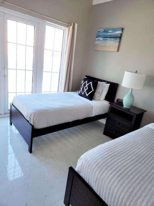 Brand New Luxurious Townhouse In Negrilヴィラ エクステリア 写真