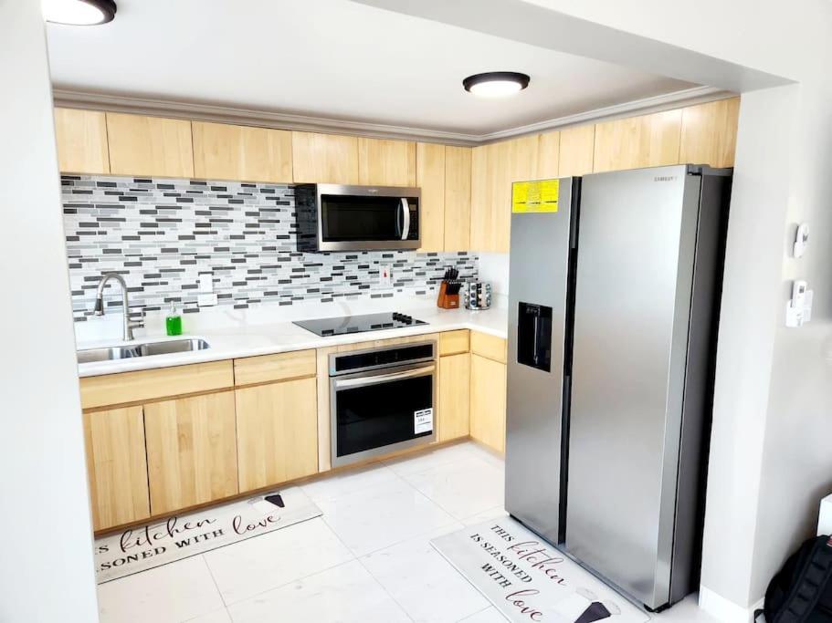 Brand New Luxurious Townhouse In Negrilヴィラ エクステリア 写真