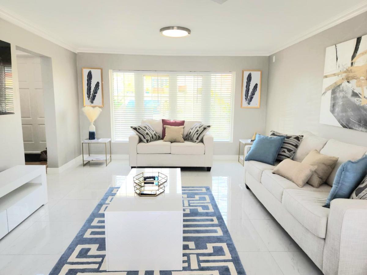 Brand New Luxurious Townhouse In Negrilヴィラ エクステリア 写真